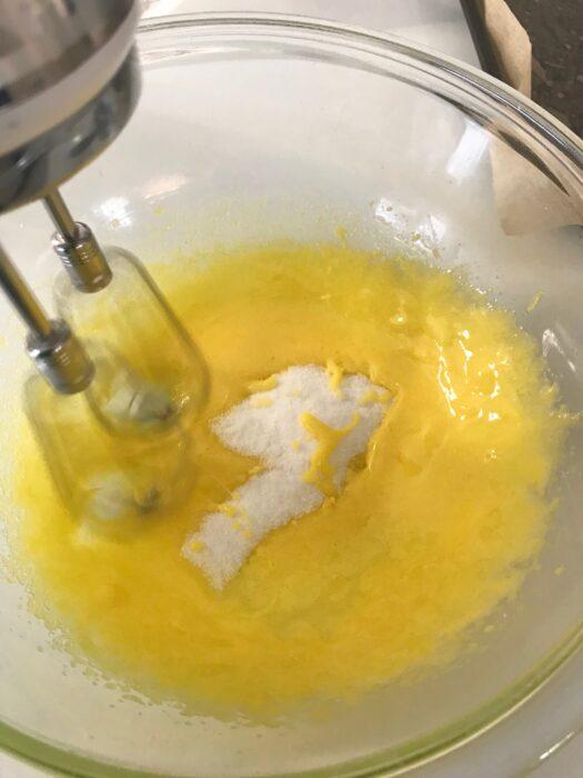 How to make Vertical sponge cake beating eggs and sugar for jelly roll cake lizbushong.com