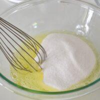 Making swiss meringue frosting, egg whites & sugar lizbushong.com