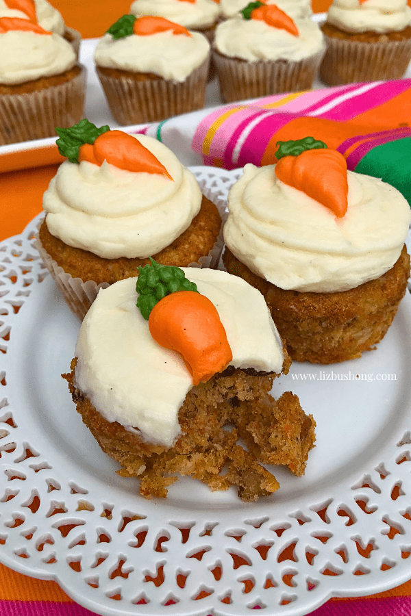 How to make carrot cake cupcakes lizbushong.com 