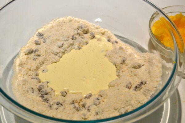 How to make orange currant scones- flour & egg mixture lizbushong.com