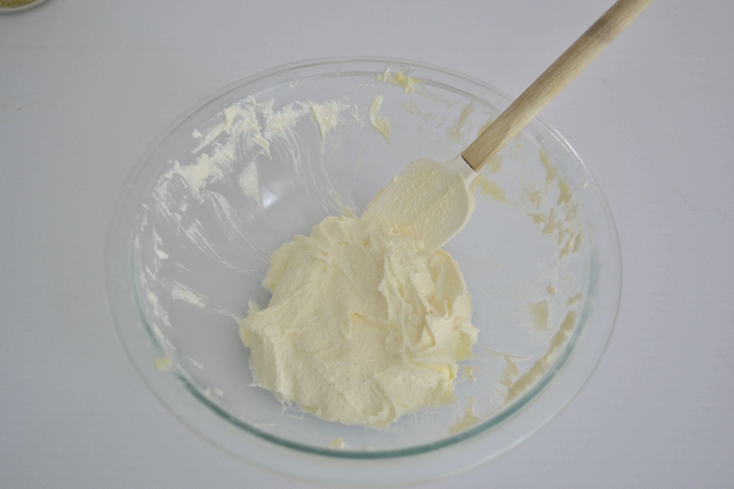 Pistachio cake directions mixing oil and sugar- ingredients pistachio cake lizbushong.com