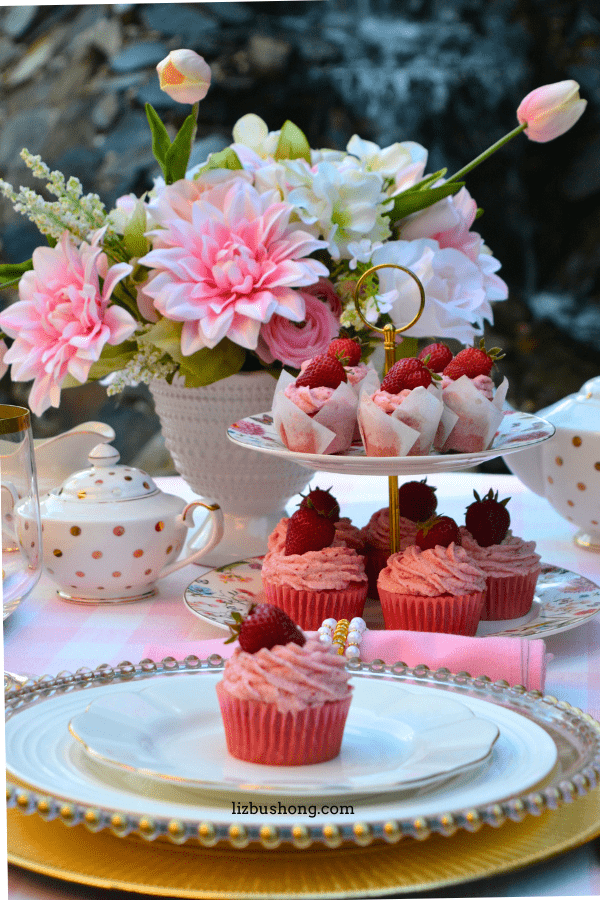 How to Make Strawberry Buttercream Cupcakes lizbushong.com